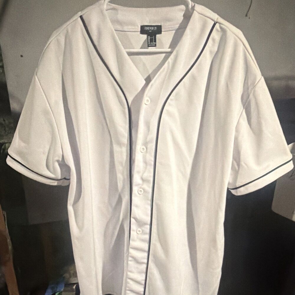 Forever 21 Men’s White Baseball Button-Front Jersey Shirt w/ Black Piping L
